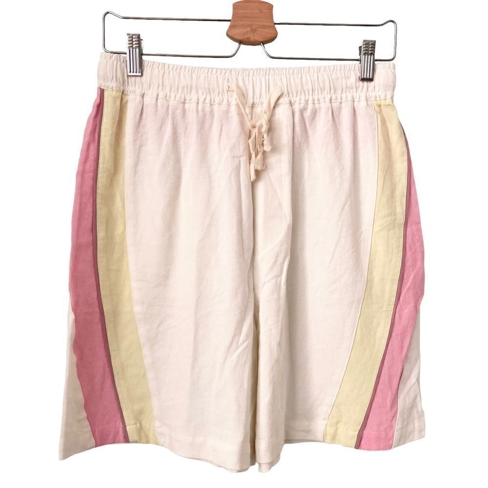 NWT Urban Outfitters Out from Under Shorts in Size Medium